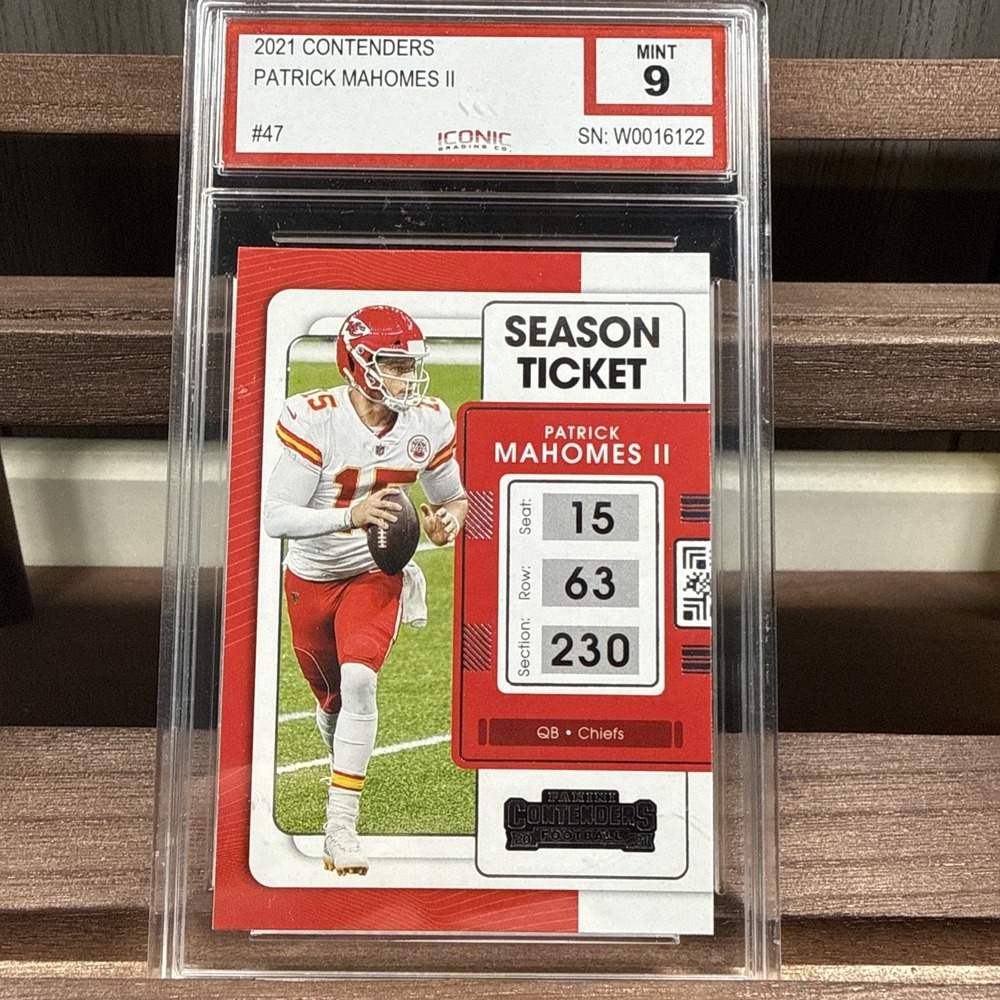 2021 Panini Contenders - Season Ticket #47 Patrick‎ Mahomes II -  Mint 9